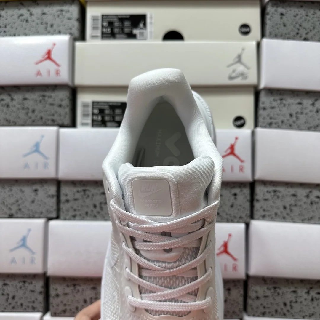 나이키 [5A] 보메로 프리미엄 화이트 HQ2050-533 201630 Nike Vomero Premium 상세 이미지 3