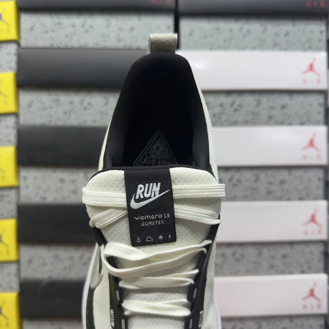 나이키 [XY] 보메로 18 201888 Nike Vomero 18 HQE98-007 상세 이미지 2