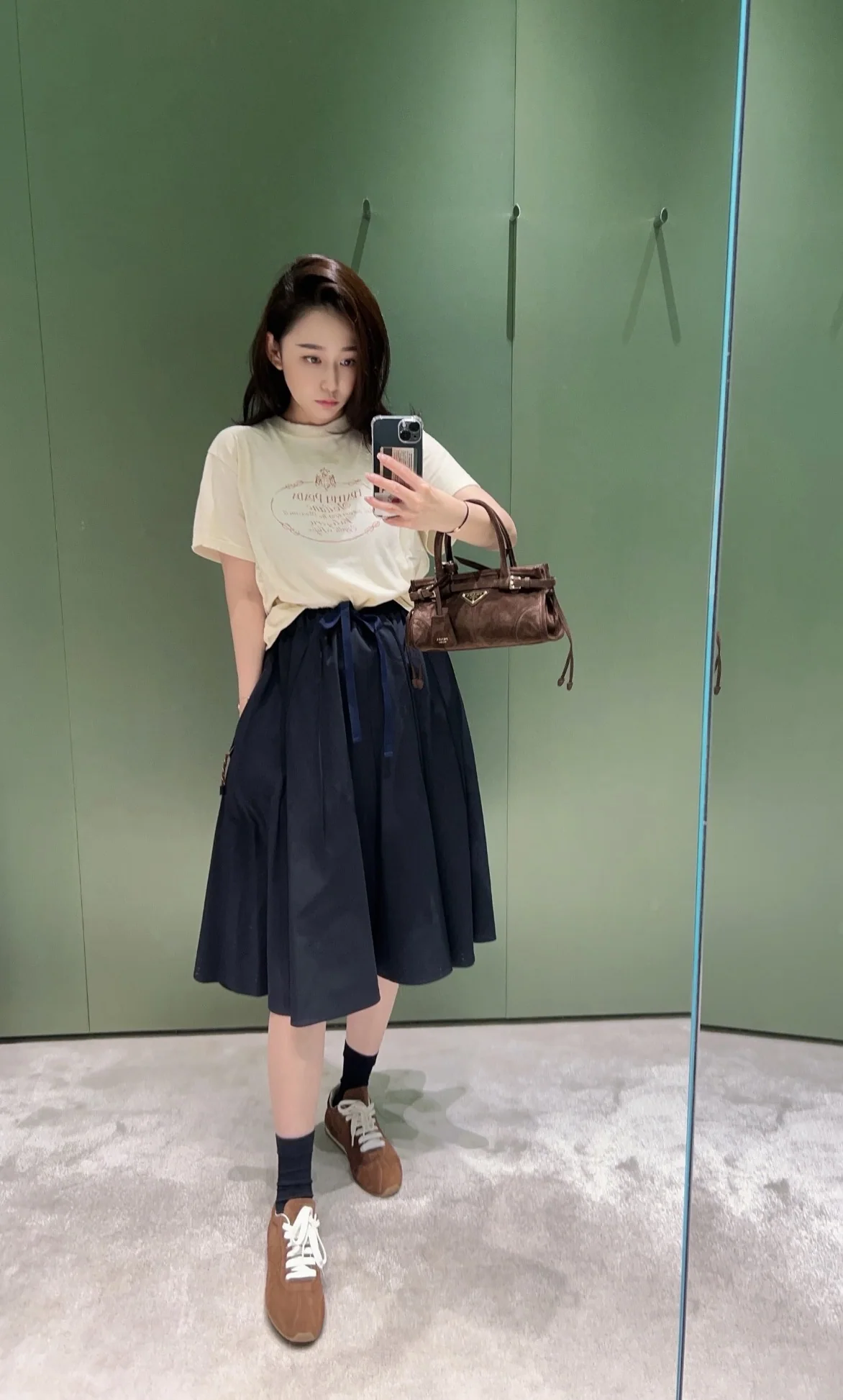프라다 네이비 블루 A라인 미디 스커트 156330