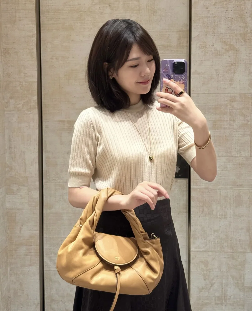 펜디 스파이 숄더백 상세 이미지 5