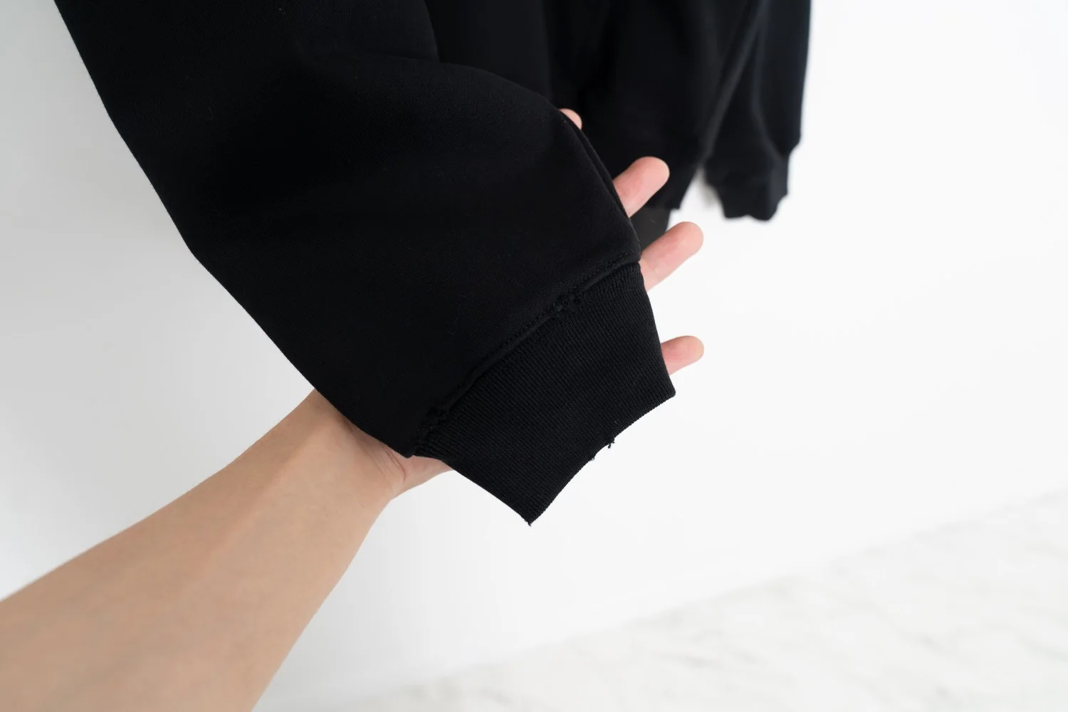 발렌시아가 남성 후드 스웨트셔츠 상세 이미지 8