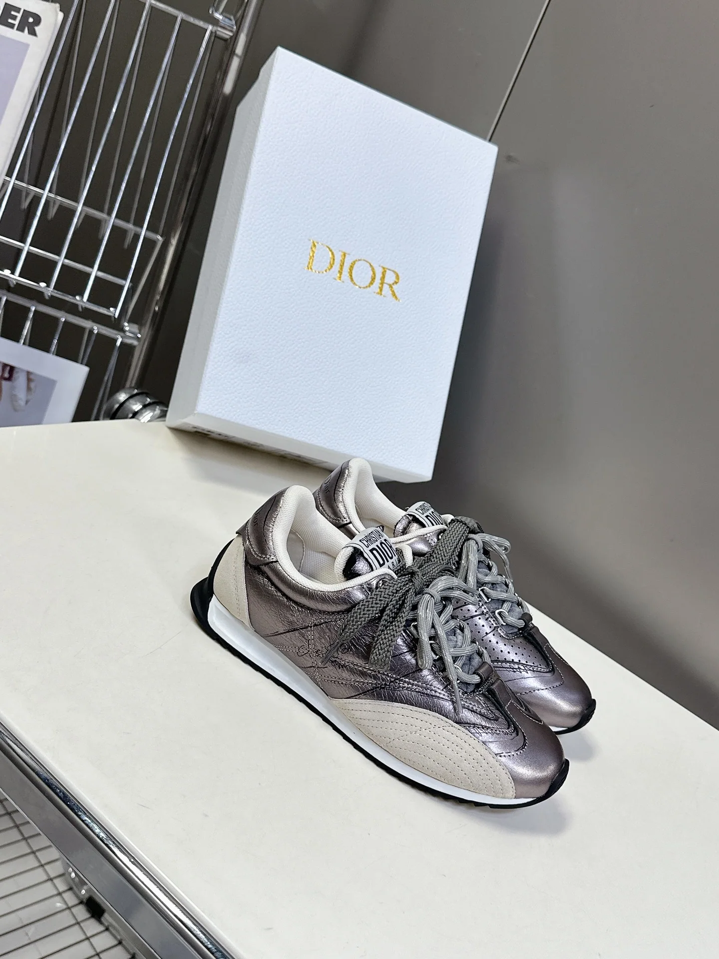 디올 코르네토 레트로 감성 스니커즈 8689 상세 이미지 2