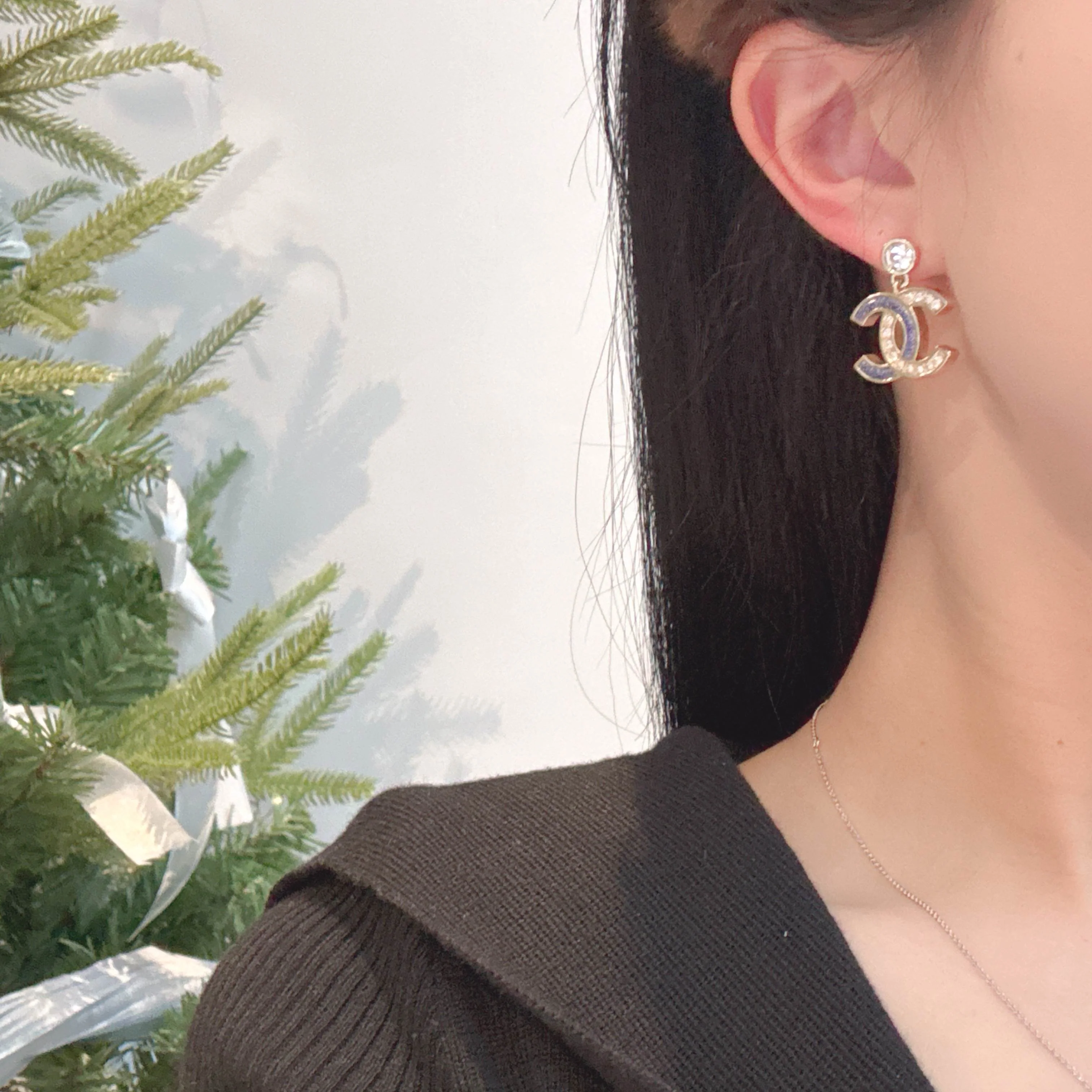 샤넬 25 라이트골드 더블 C 별 장식 귀걸이 153523