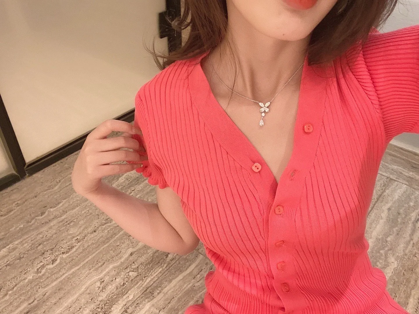 그라프 나비 모티프 다이아몬드 목걸이 상세 이미지 3