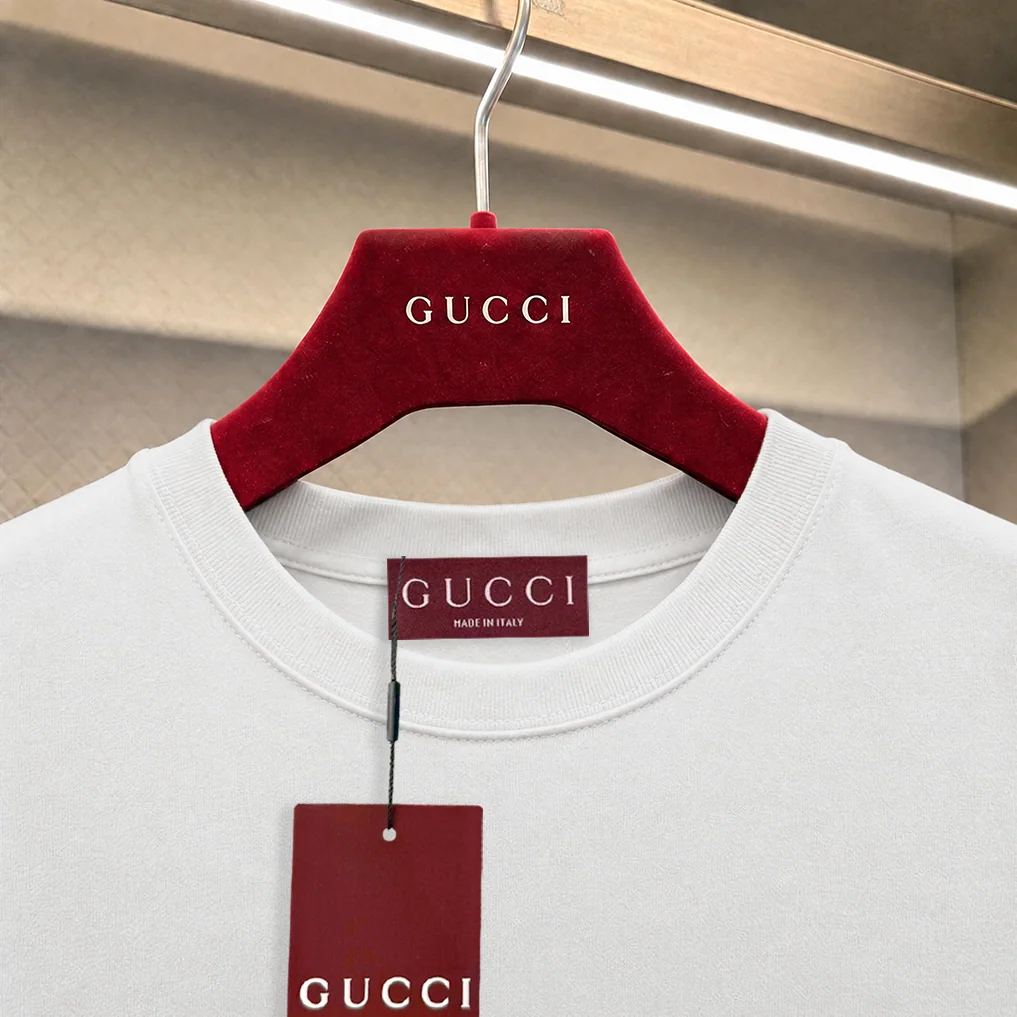 구찌 G 브랜드 한정 라이더 배지 여성 반팔 티셔츠 상세 이미지 4