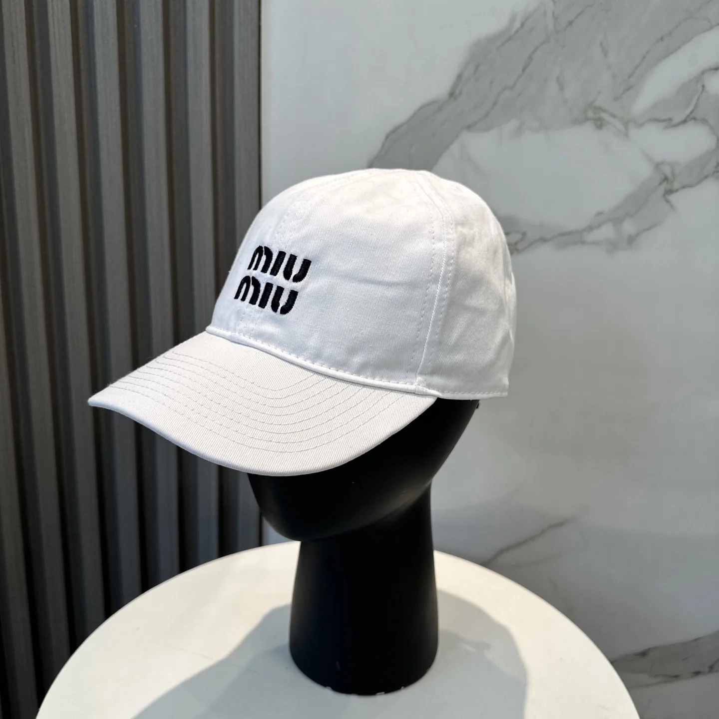 미우미우 모자 81113 Miu Miu Cap 상세 이미지 1