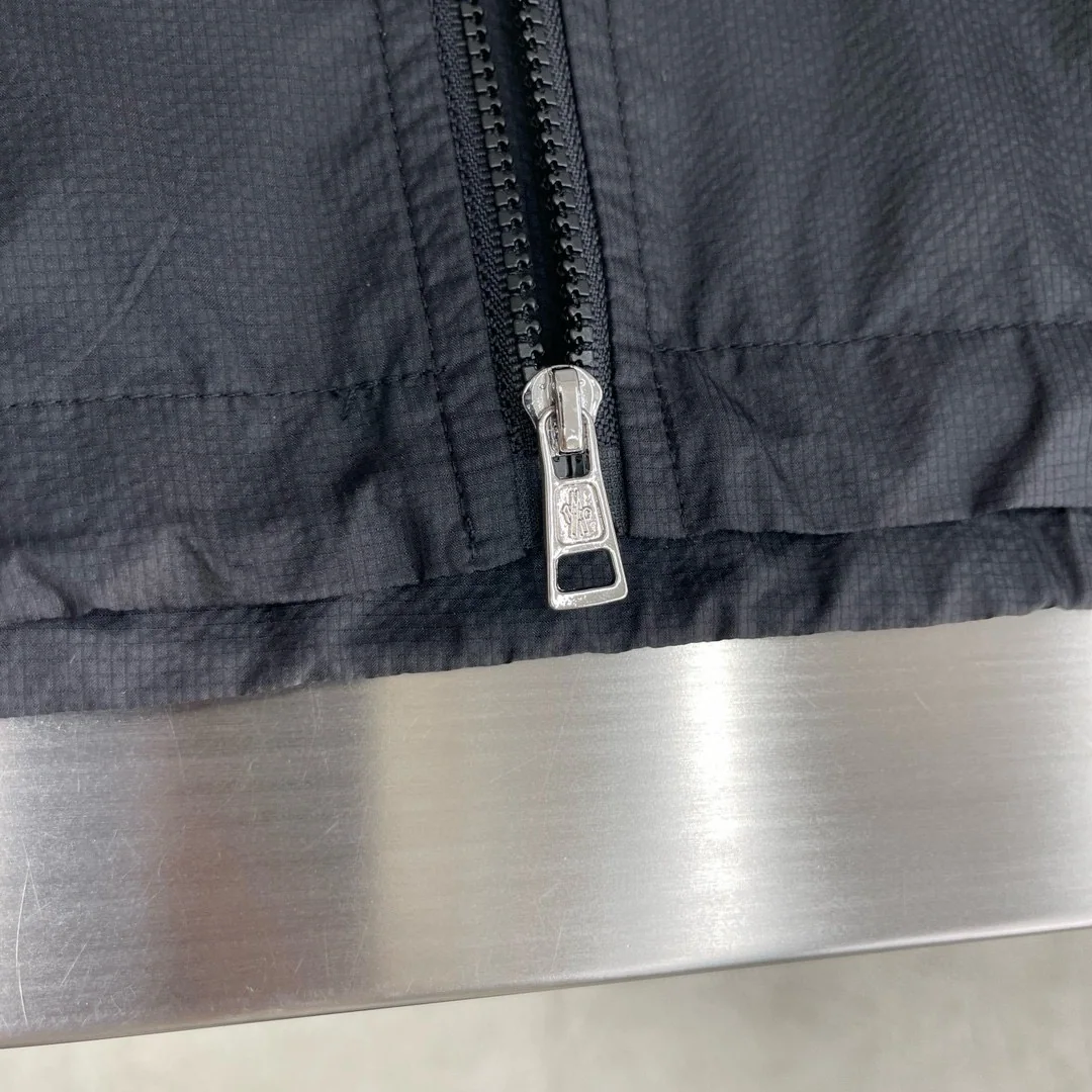 몽클레어 남성 경량 자켓 상세 이미지 7