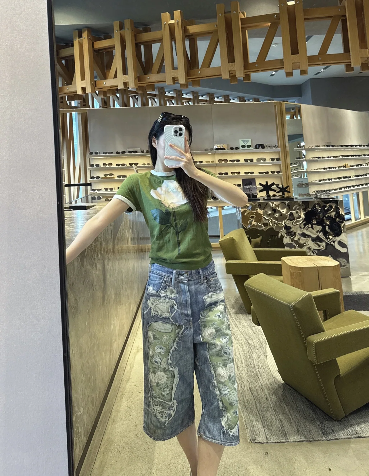 아크네스튜디오 린넨 혼방 3D 로즈 반팔 티셔츠 상세 이미지 9