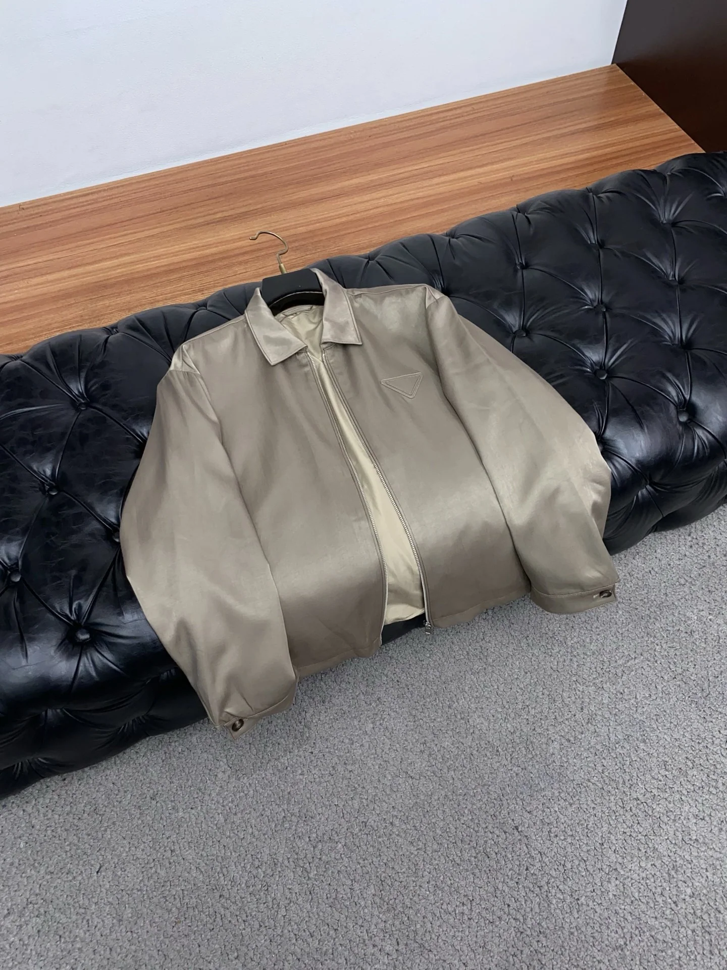 프라다 남성 슬림핏 텐셀 라펠 자켓 상세 이미지 6