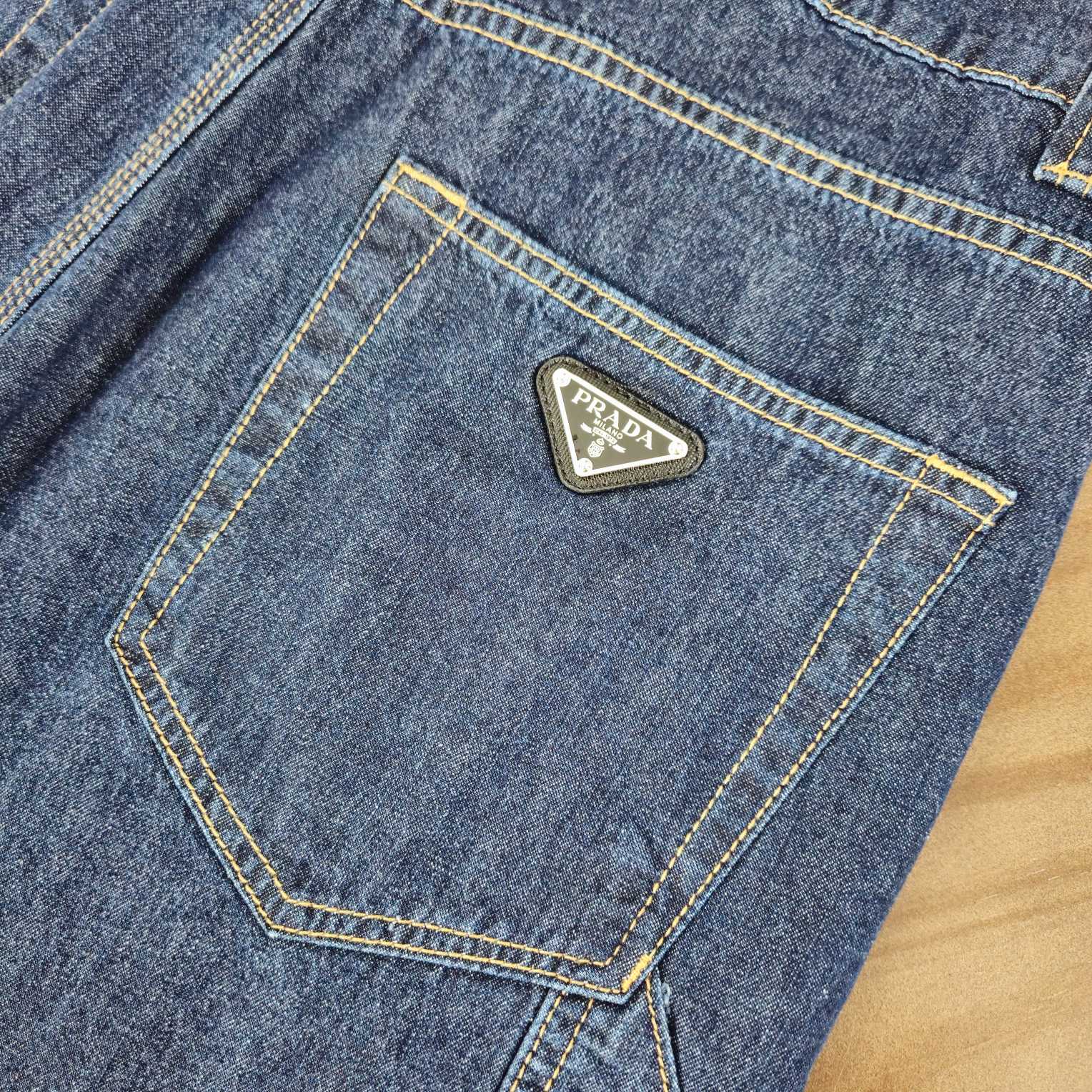 프라다 24 SS 데님 남성 반바지 24SS 상세 이미지 6
