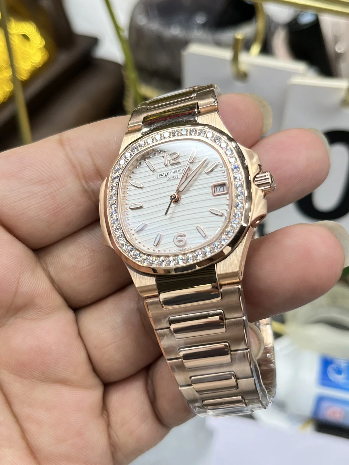 파텍필립 노틸러스 7010 쿼츠 여성용 GR 공장 레플리카 43973 Patek Philippe 상세 이미지 5