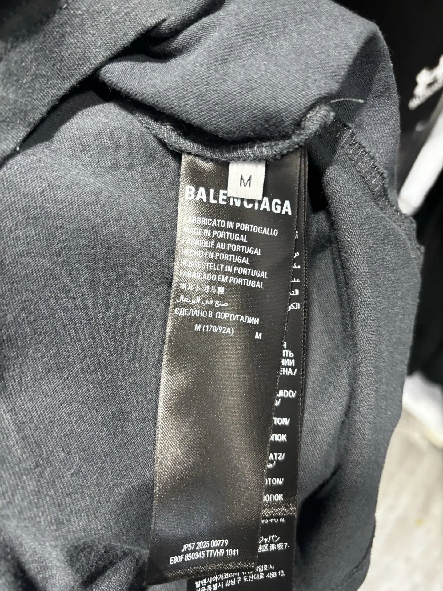 발렌시아가 남성 반팔 티셔츠 상세 이미지 11