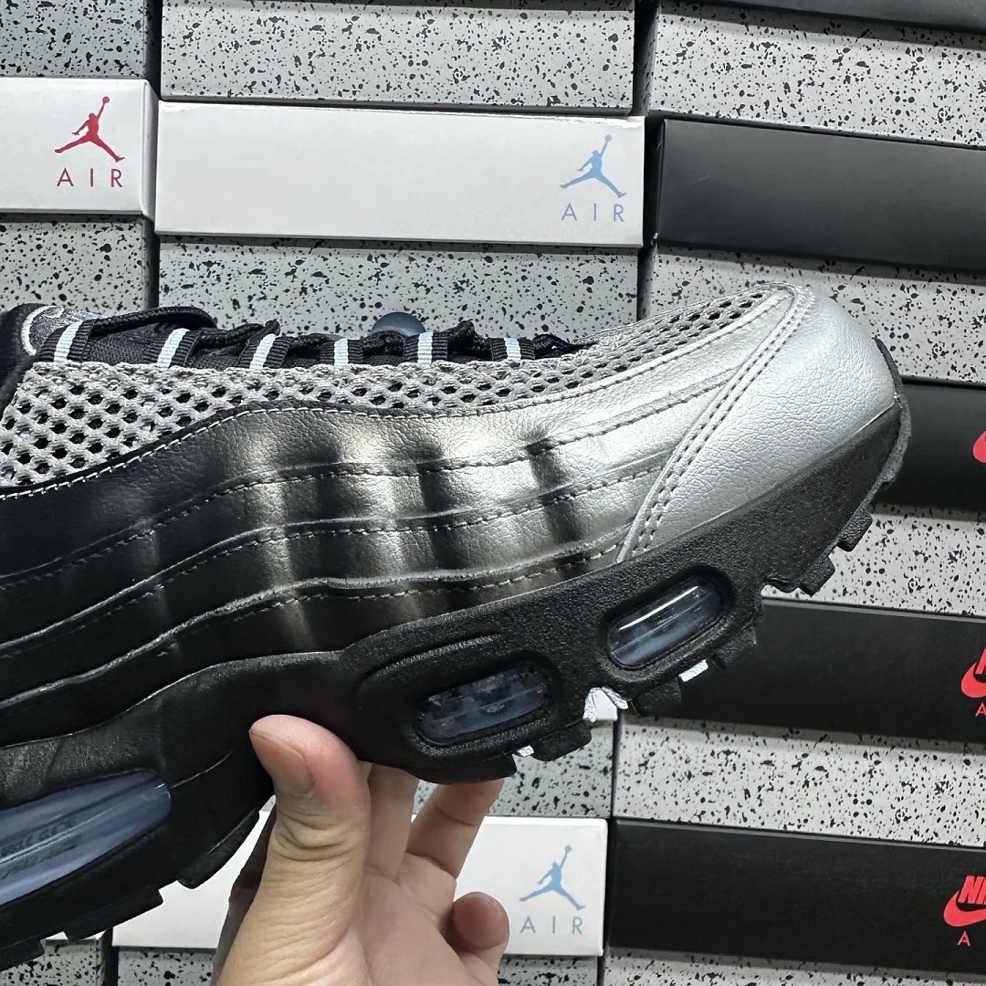 나이키 [GX] 에어 맥스 95 IQ7708-095 201756 Nike Air Max 95 Big Bubble Palace 상세 이미지 12