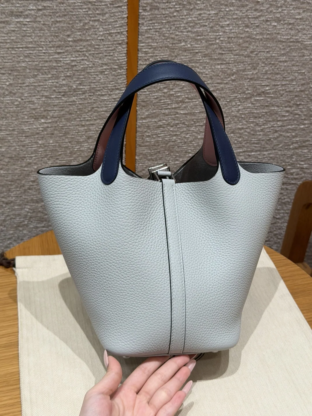 에르메스 피코탄 락 18 cm 가방 상세 이미지 2