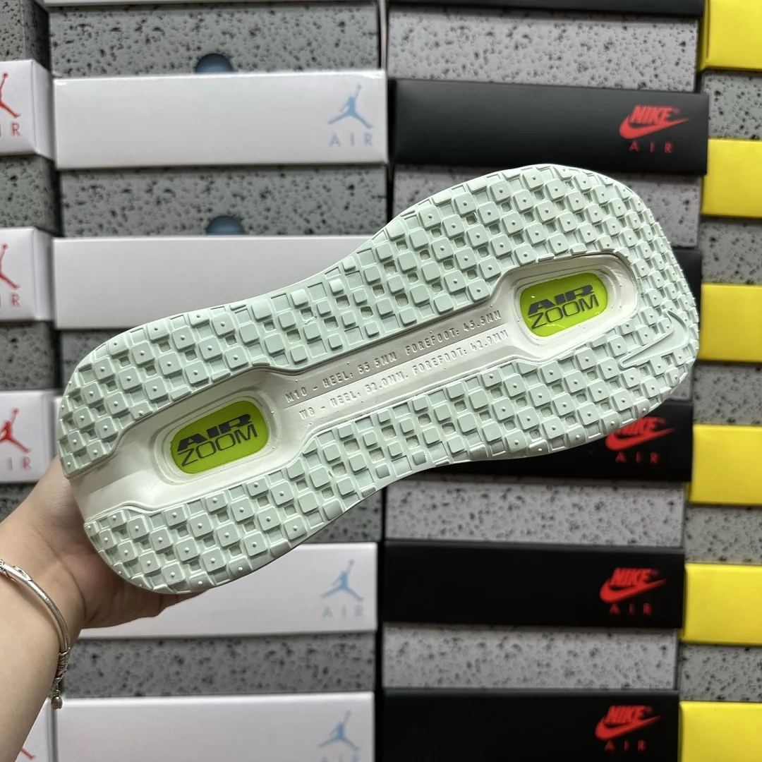 나이키 [M] 보메로 프리미엄 HQ2050-300 201657 Nike Vomero Premium Barely Volt 상세 이미지 8