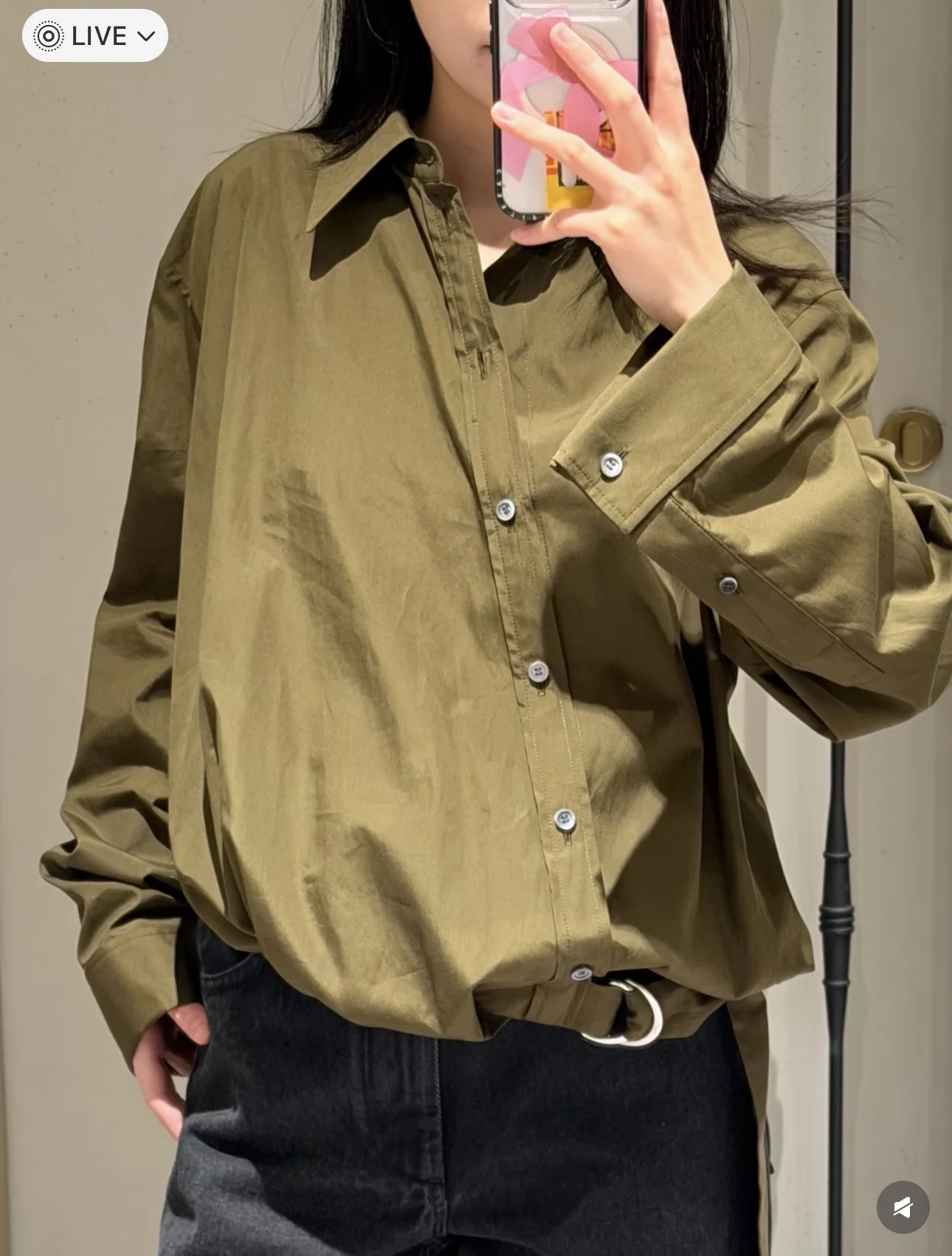 로에베 비대칭 사이드 벨트 여성 셔츠 상세 이미지 1