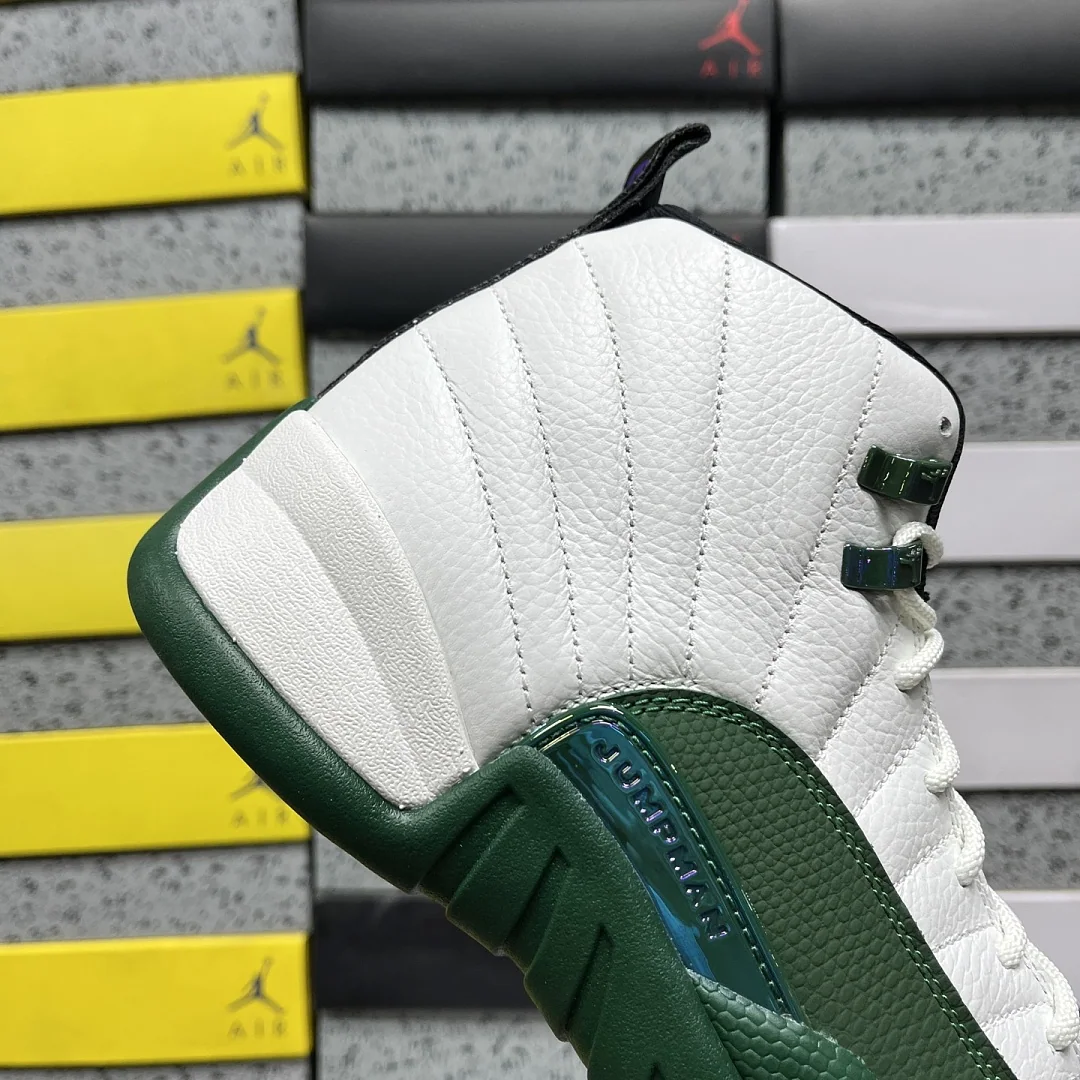 나이키 [GX] 조던 12 레트로 CT8013-103 201966 Nike Jordan 12 Retro Bucks 상세 이미지 3
