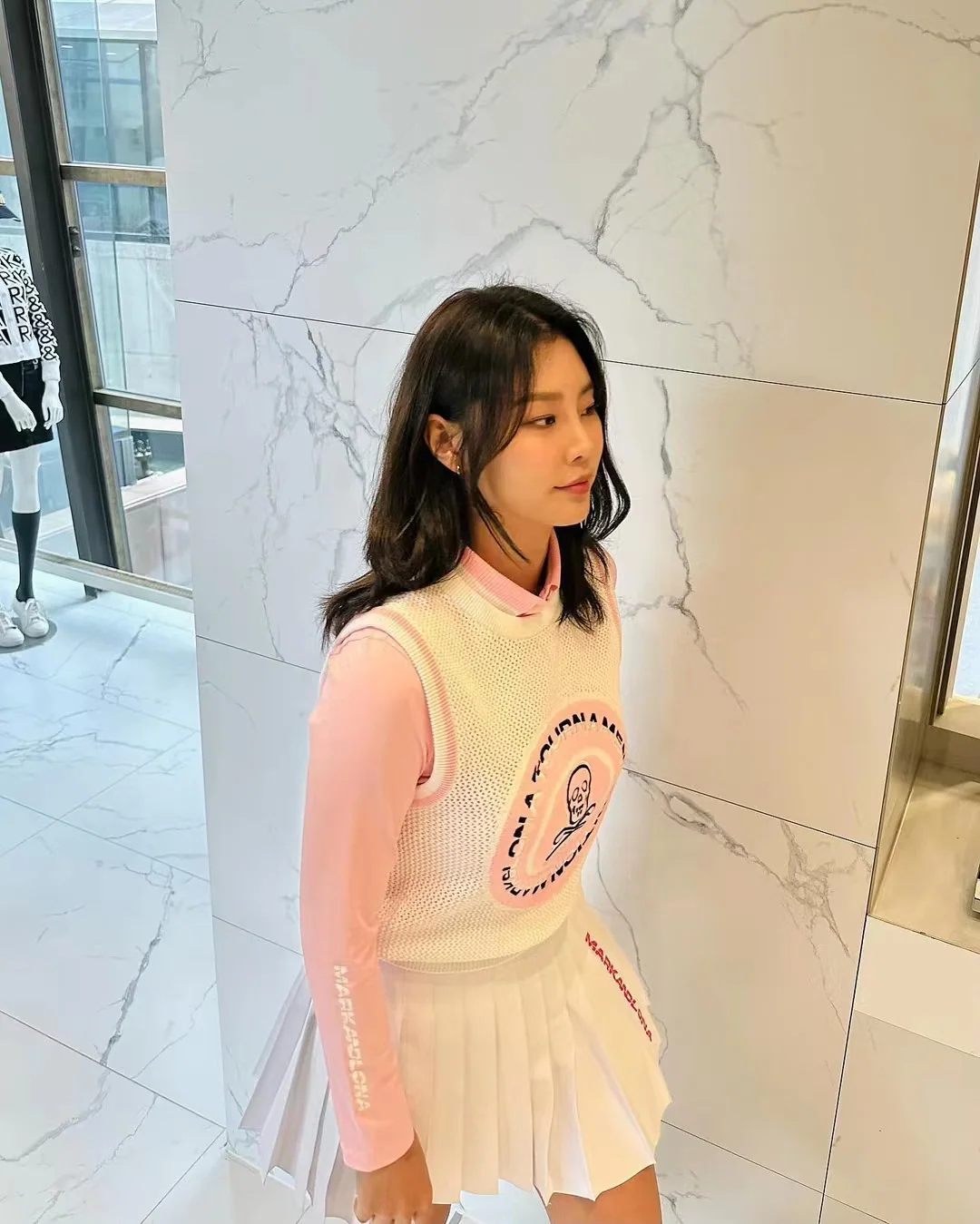 마크앤로나 여성 봄가을 니트 베스트 상세 이미지 2