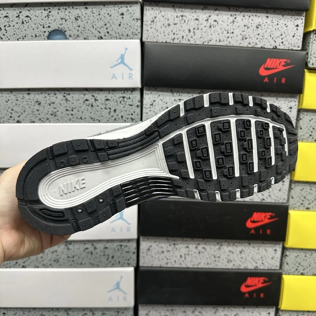 나이키 [PE] P 6000 IR5279-002 201789 Nike P-6000 Smoke Grey Racer Blue 상세 이미지 3