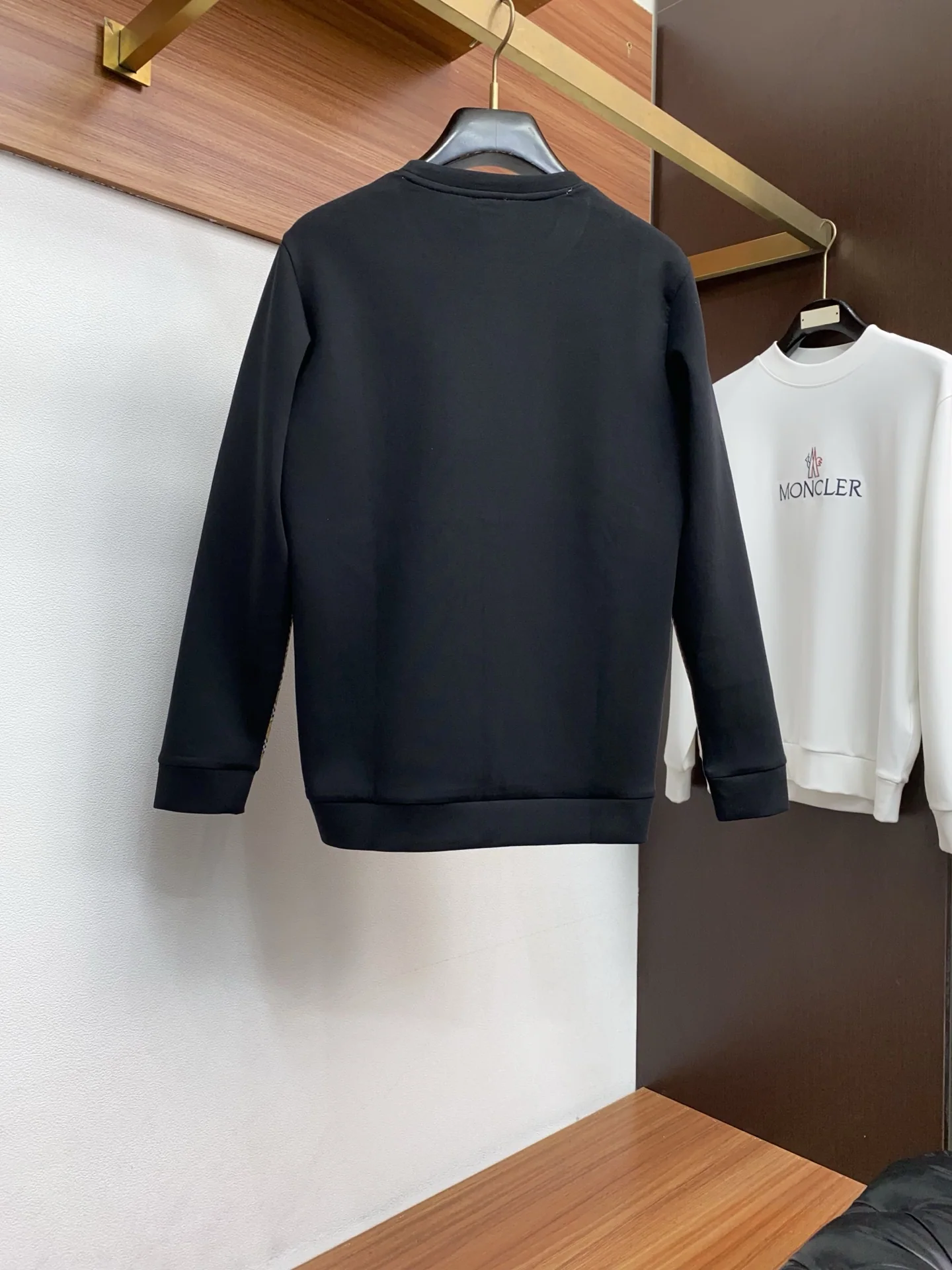버버리 남성용 미니멀리스트 크루넥 코튼 긴팔 스웨트셔츠 P250 상세 이미지 10