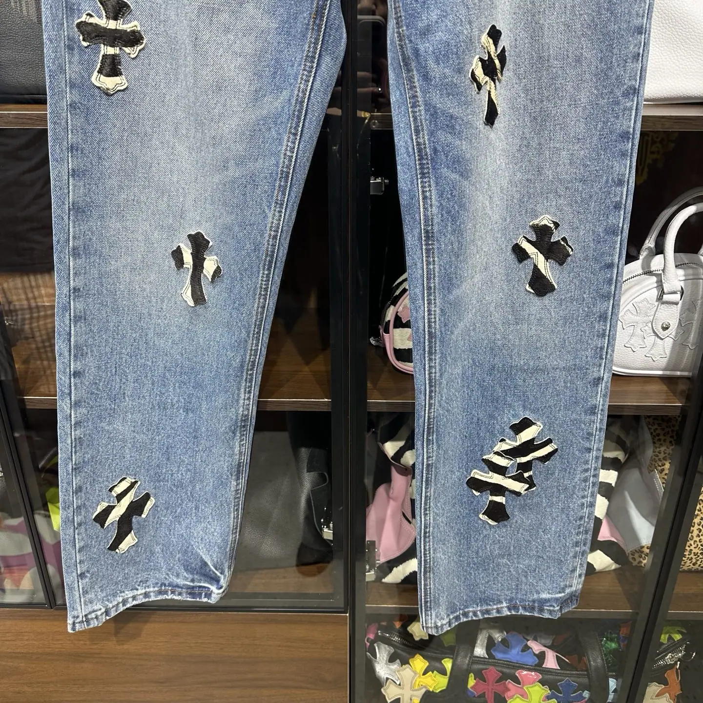 크롬하츠 블루 카우하이드 제브라 스킨 남성 바지 상세 이미지 6