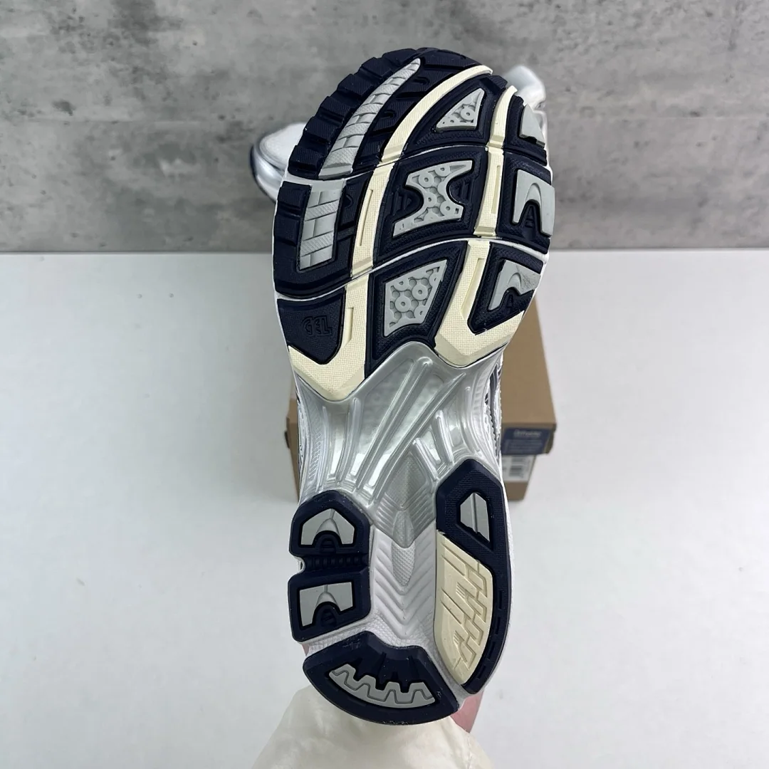 아식스 [TOP] 젤 카야노 14 1202A056-109 200245 Asics Gel-Kayano 14 White Midnight 상세 이미지 16