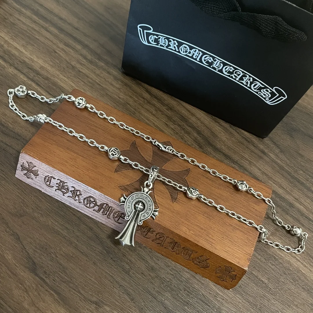 크롬하츠 클래식 레트로 배지 펜던트 목걸이 상세 이미지 7