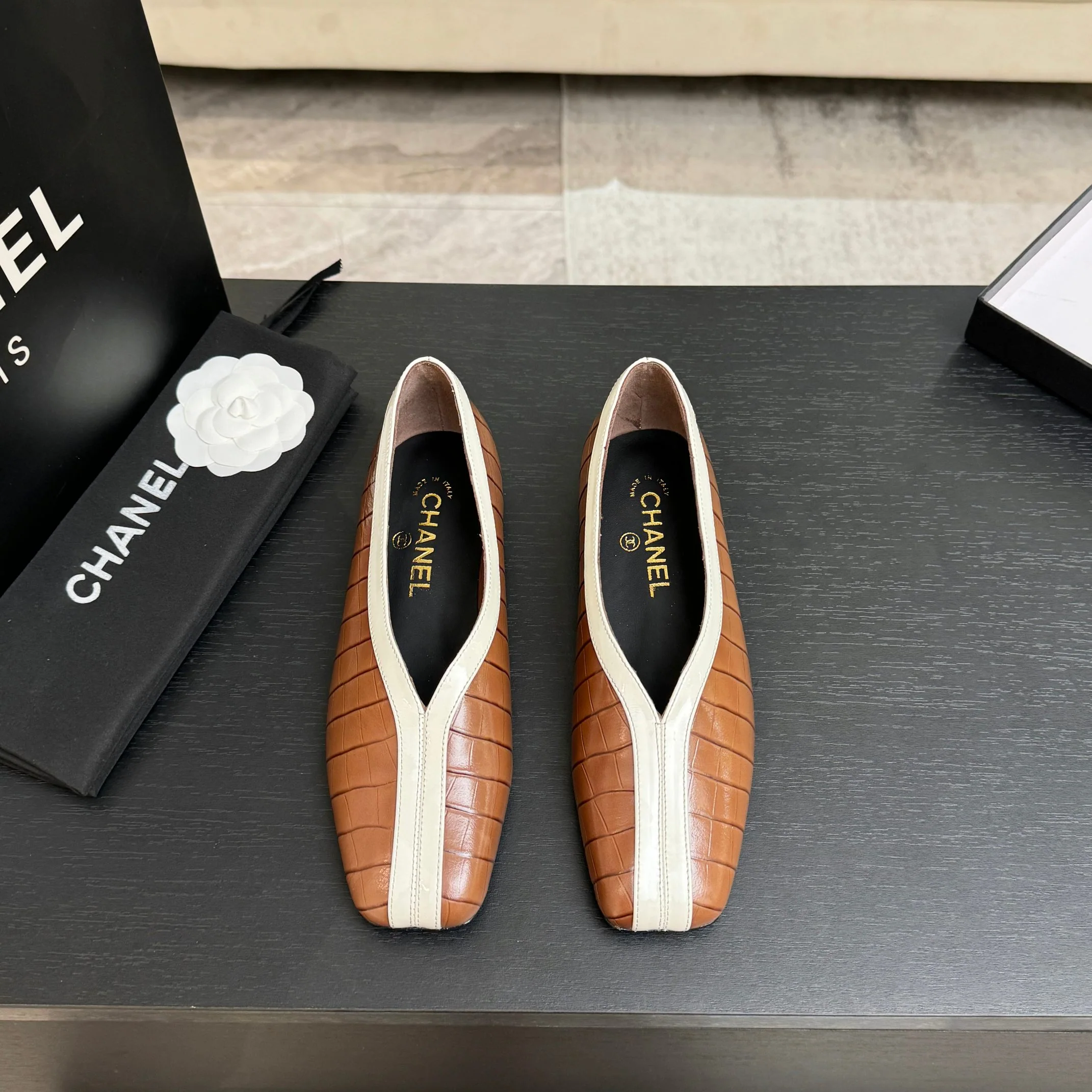 샤넬 26 C 더블 C 컬러블럭 플랫슈즈 상세 이미지 1