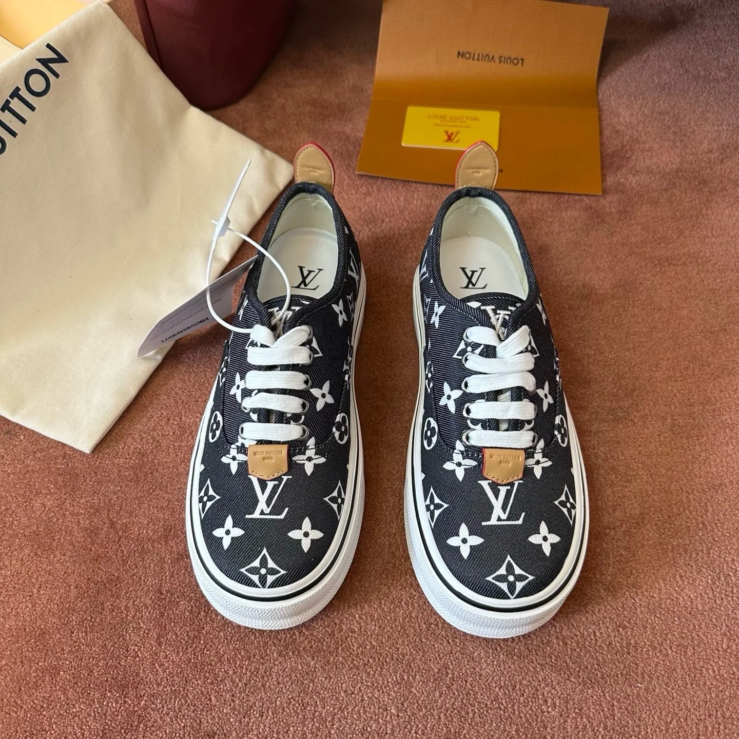 루이비통 신발 188116 Louis Vuitton Sneakers