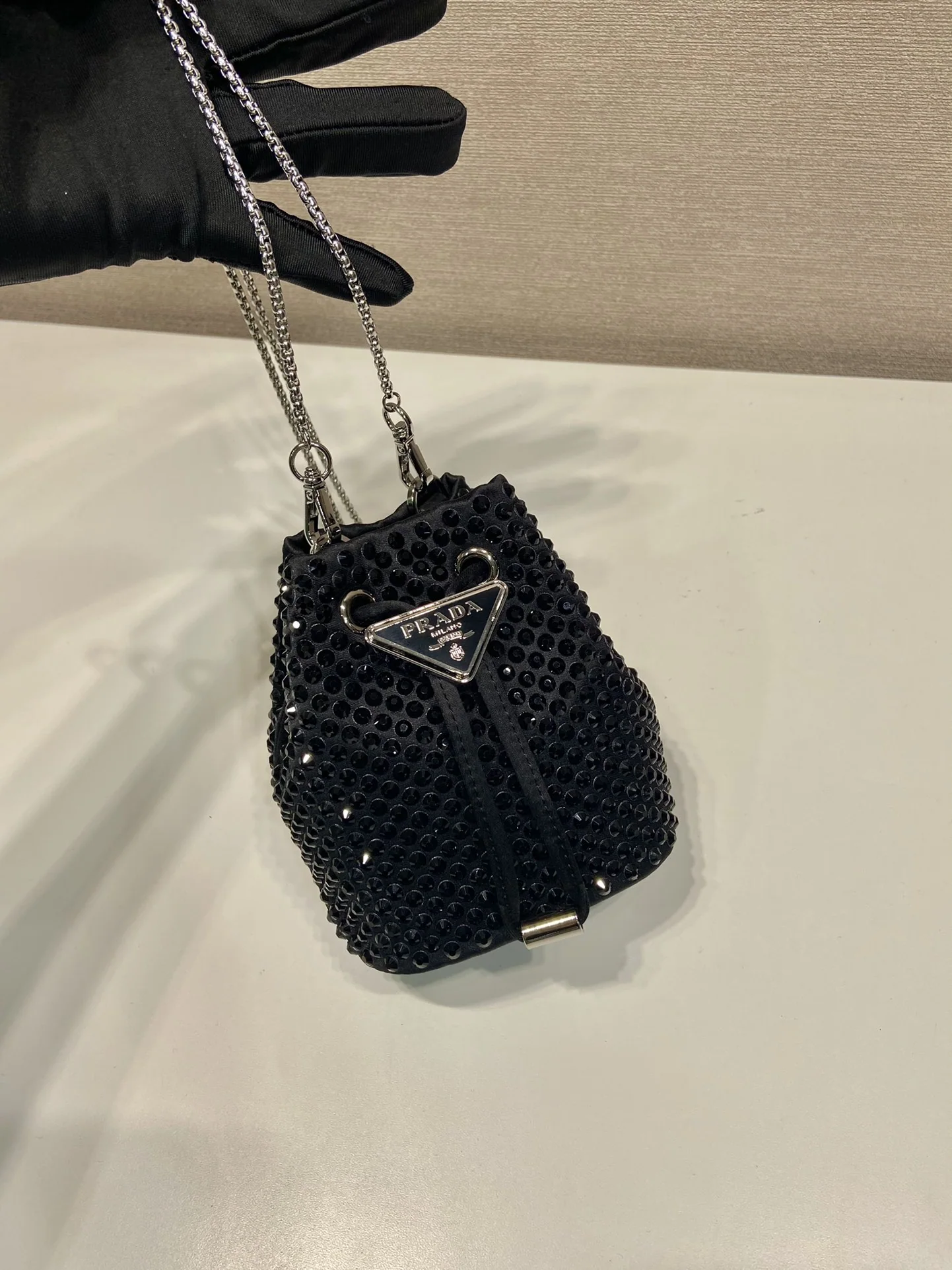 프라다 크리스탈 미니 바케츠 크로스백 1NR016 상세 이미지 4