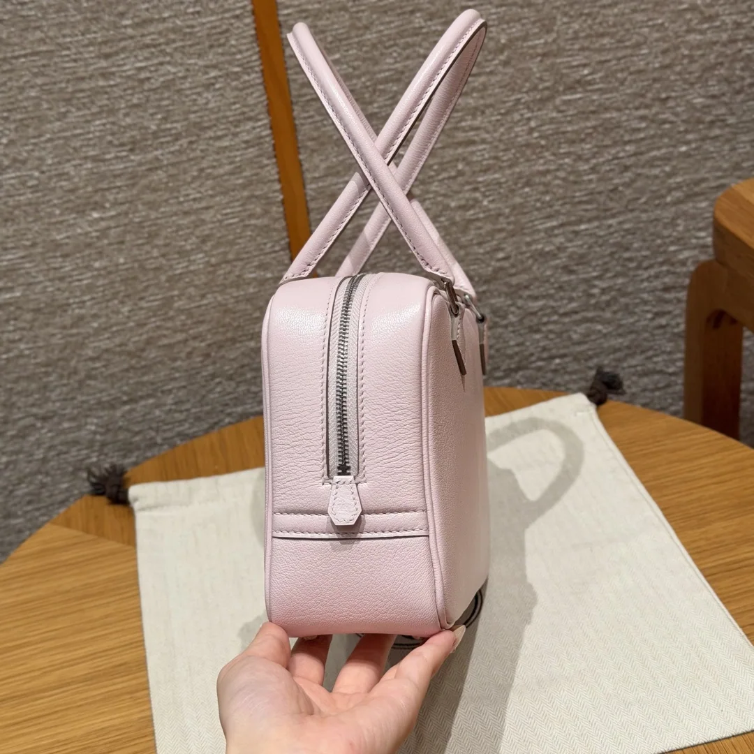 에르메스 페더 미니 가방 상세 이미지 4