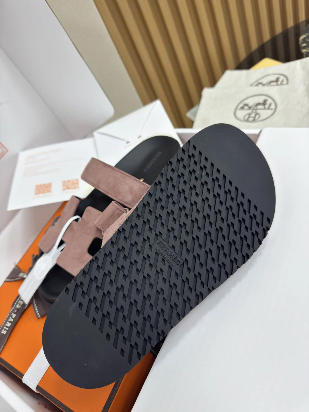 에르메스 시프레 기능성 스웨이드 샌달 상세 이미지 8