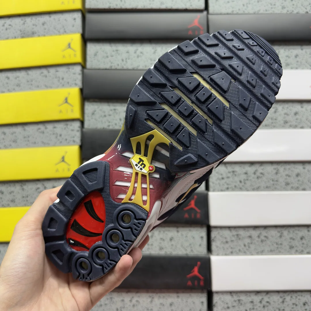 나이키 [BD] 에어 맥스 플러스 PSG FZ4776-100 201870 Nike Air Max Plus PSG 상세 이미지 8