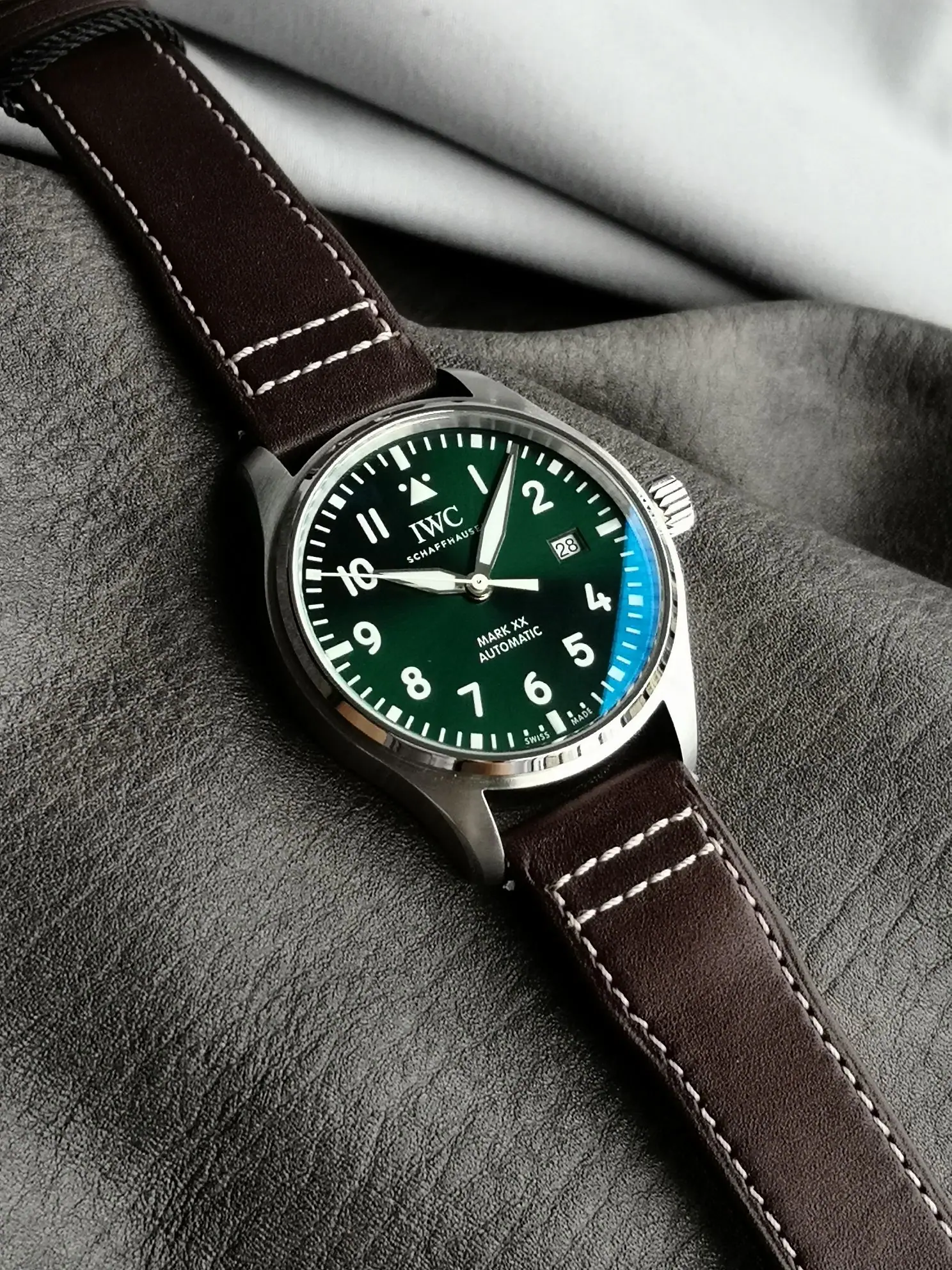 IWC 파일럿 그린 다이얼 자동 시계 IW328205 상세 이미지 4