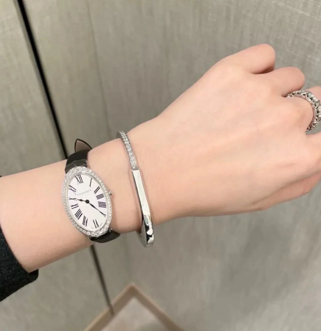 티파니 U자형 락 하프 다이아몬드 귀걸이 상세 이미지 5