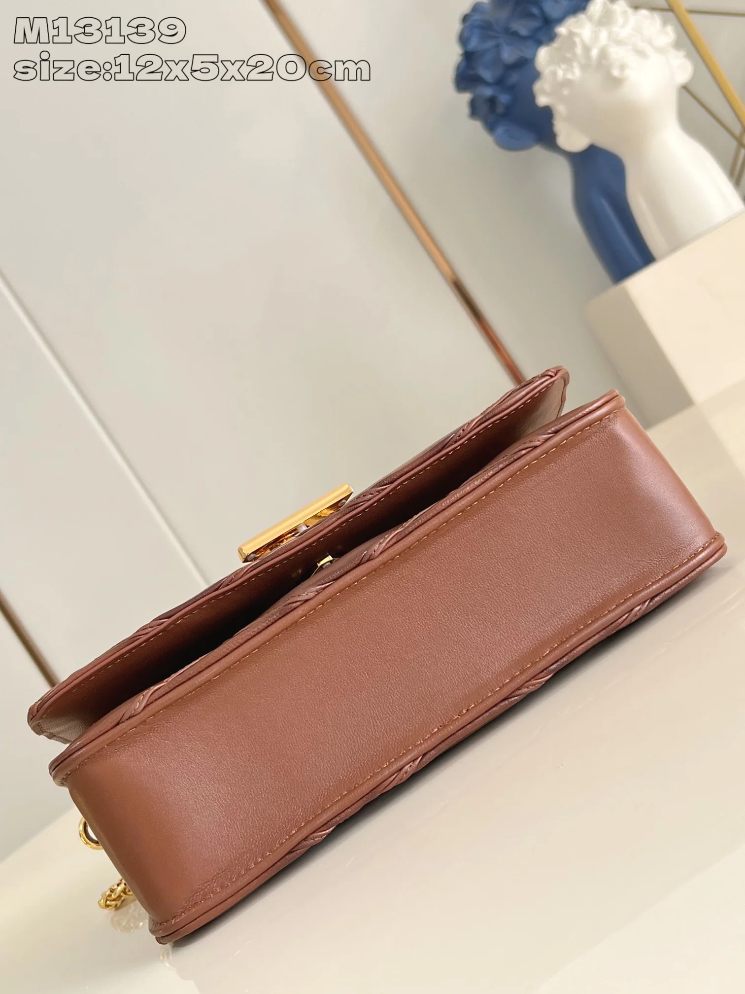 루이비통 퀼팅 램스킨 핸드백 M13139 상세 이미지 5