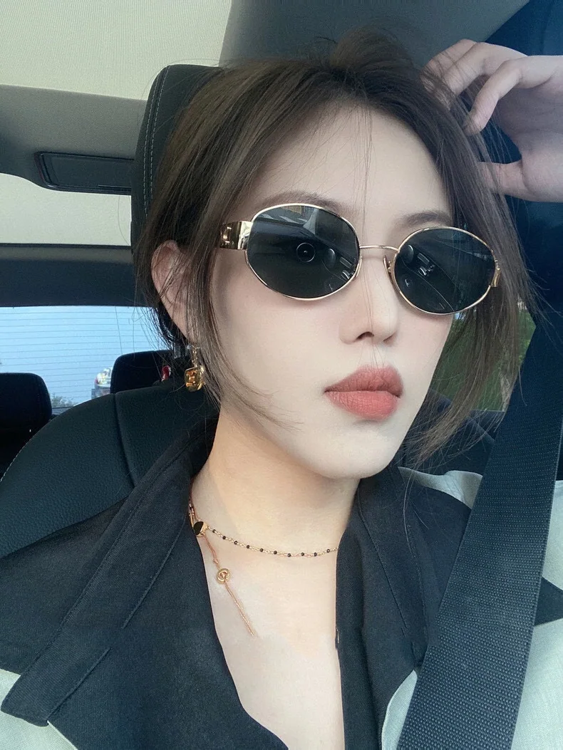 셀린느 개선문 컷아웃 금속 귀걸이 상세 이미지 6