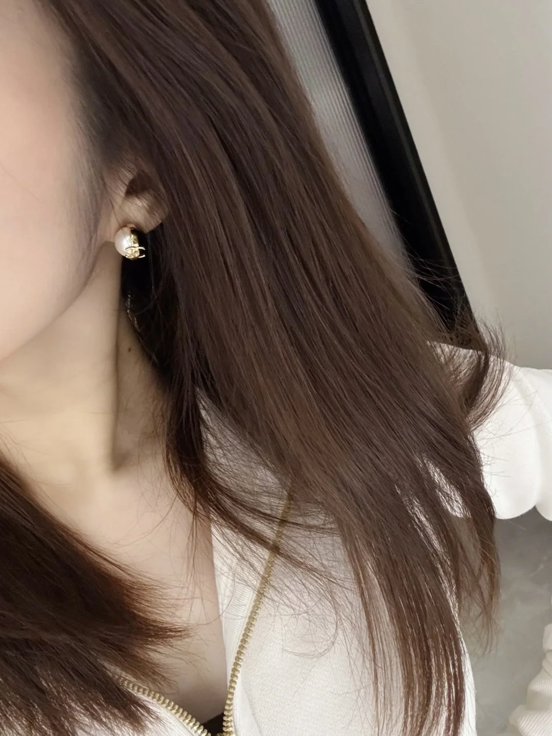 샤넬 블랙&화이트 진주 더블 C 귀걸이 상세 이미지 7