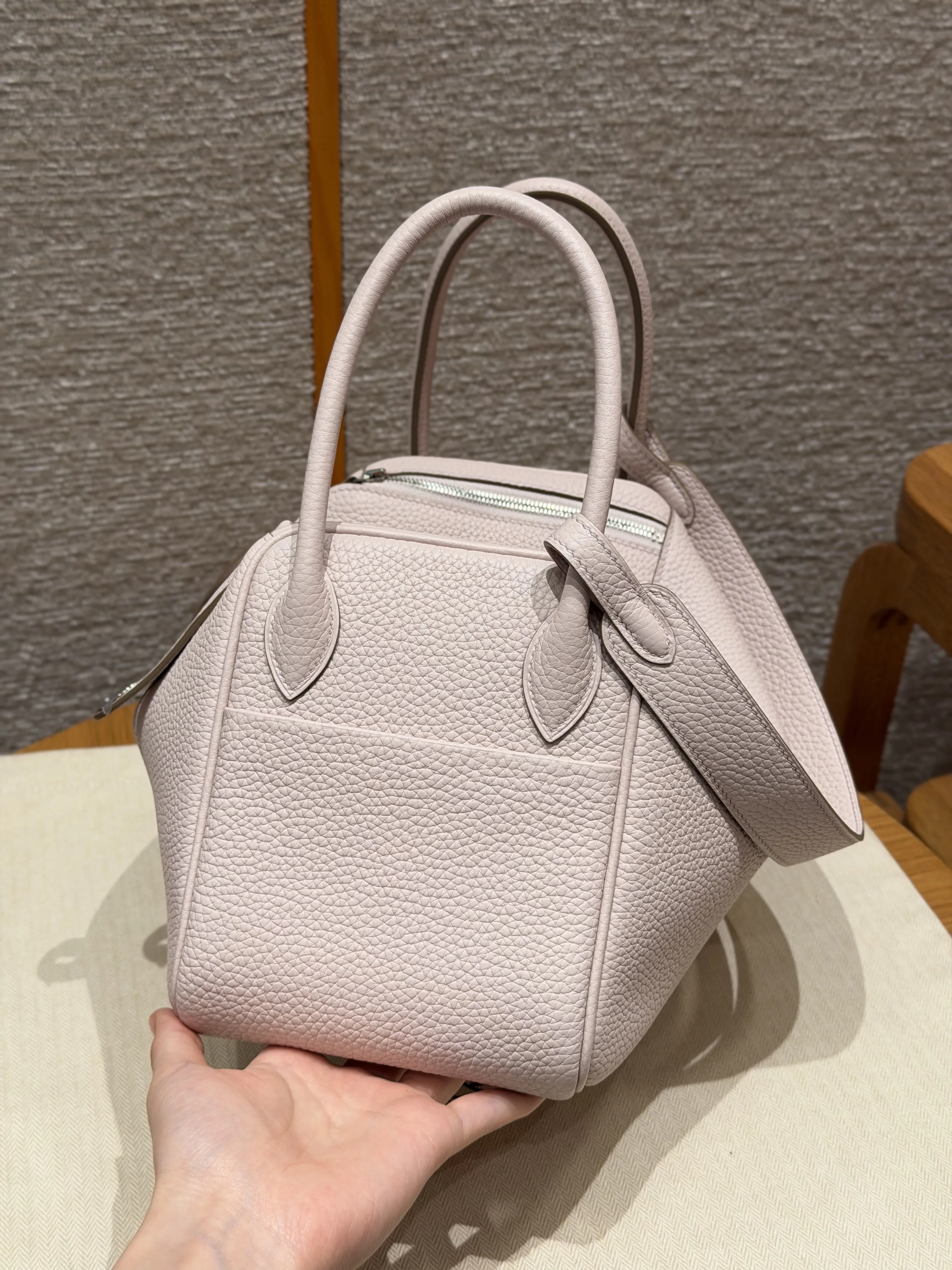 에르메스 린디 26 cm 소가죽 가방 상세 이미지 13
