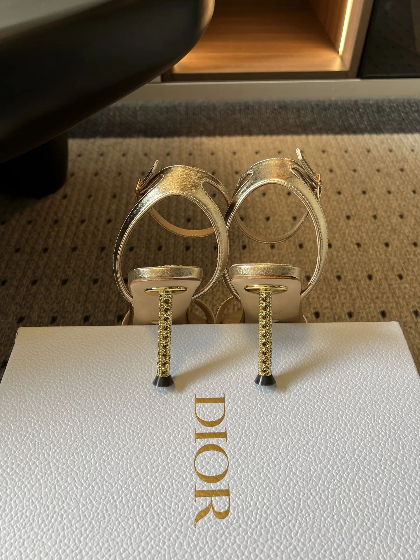 디올 스트랩 하이힐 신발 상세 이미지 9