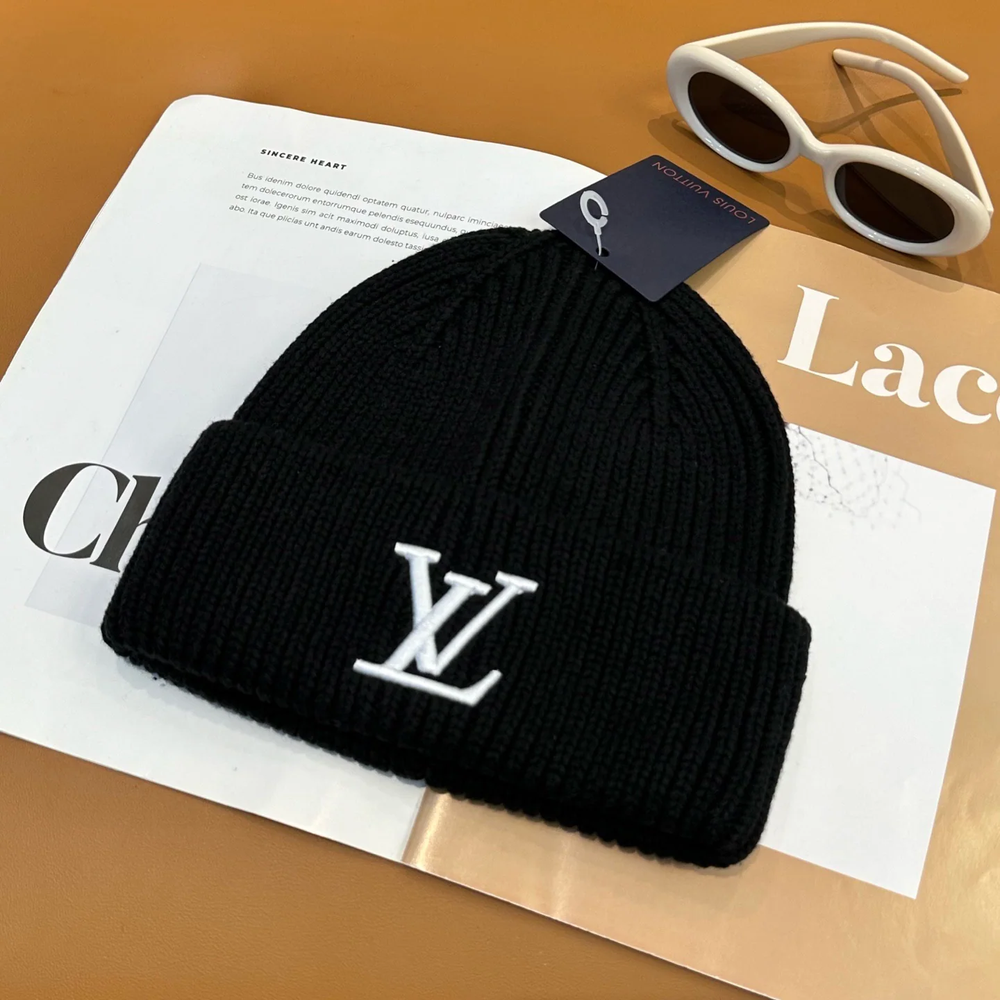 루이비통 LV 로고 니트 비니 모자 상세 이미지 5