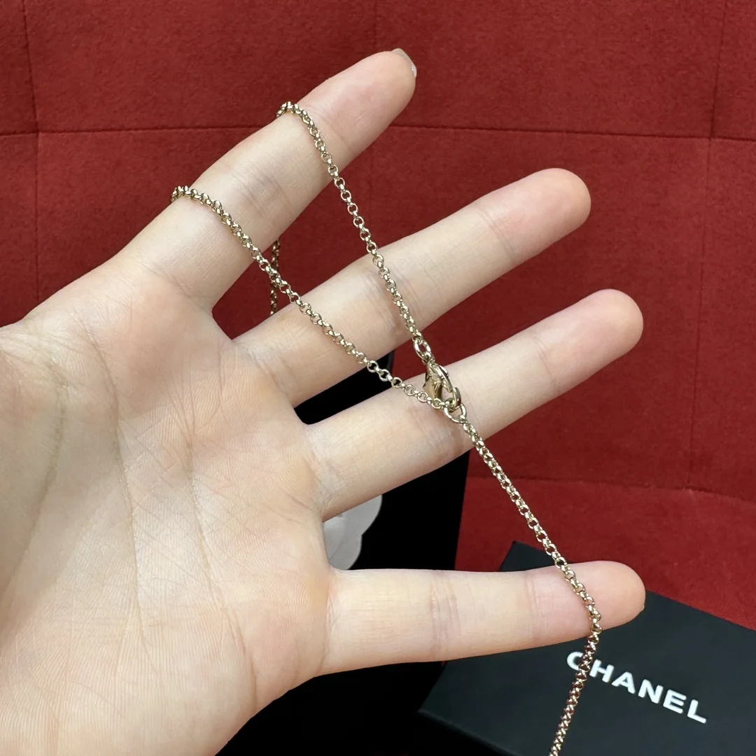샤넬 더블 C 카멜리아 크리스탈 목걸이 상세 이미지 10
