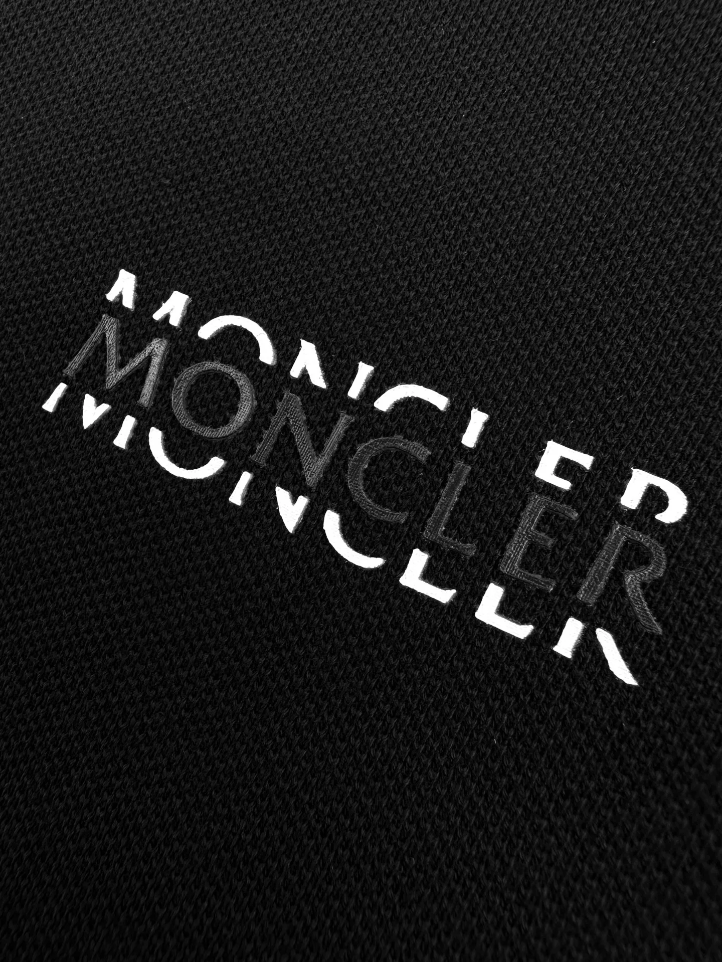 몽클레어 로고 프린트 남성 반팔 티셔츠 상세 이미지 5