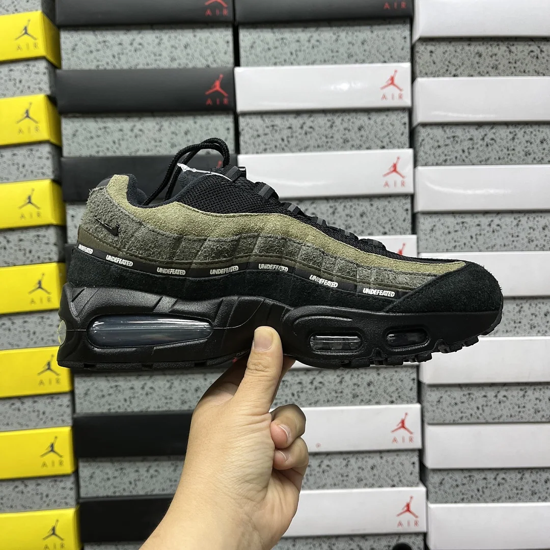 나이키 [KZ2.0] 에어 맥스 95 SP IB4523-200 201675 Nike Air Max 95 SP Undefeated Geo La 상세 이미지 8