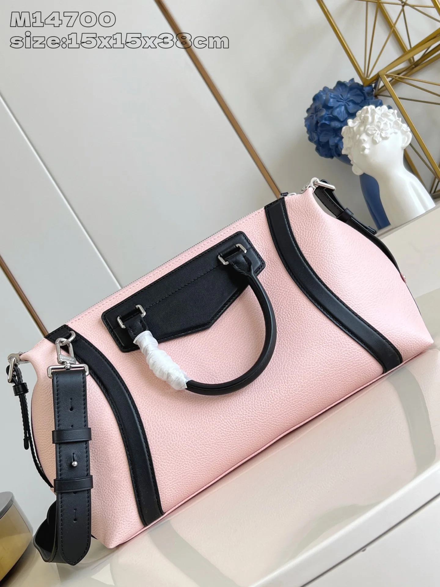 루이비통 LV 바이커 미디엄 핸드백 M14700 상세 이미지 4