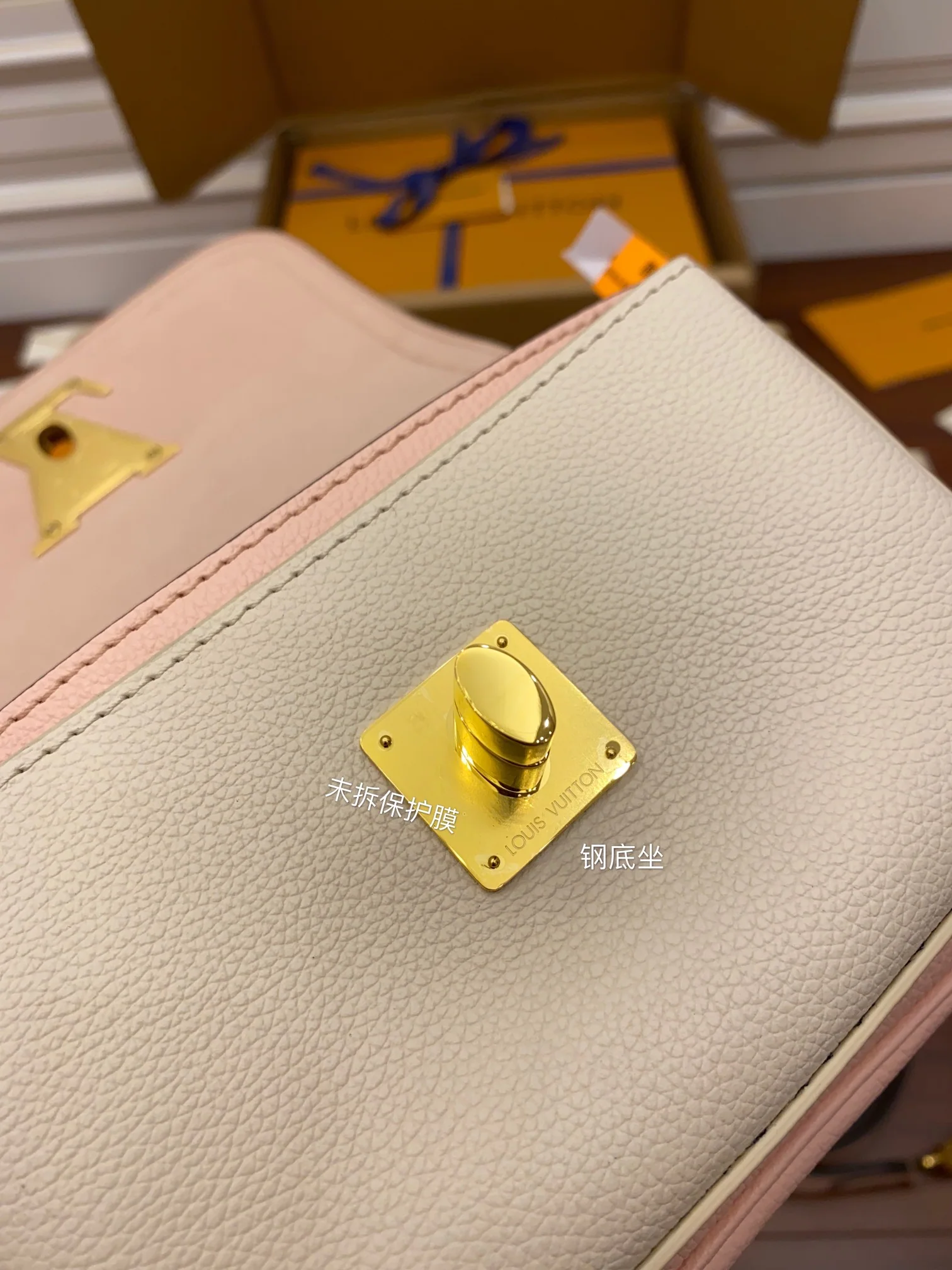 루이비통 M58555 가방 상세 이미지 6