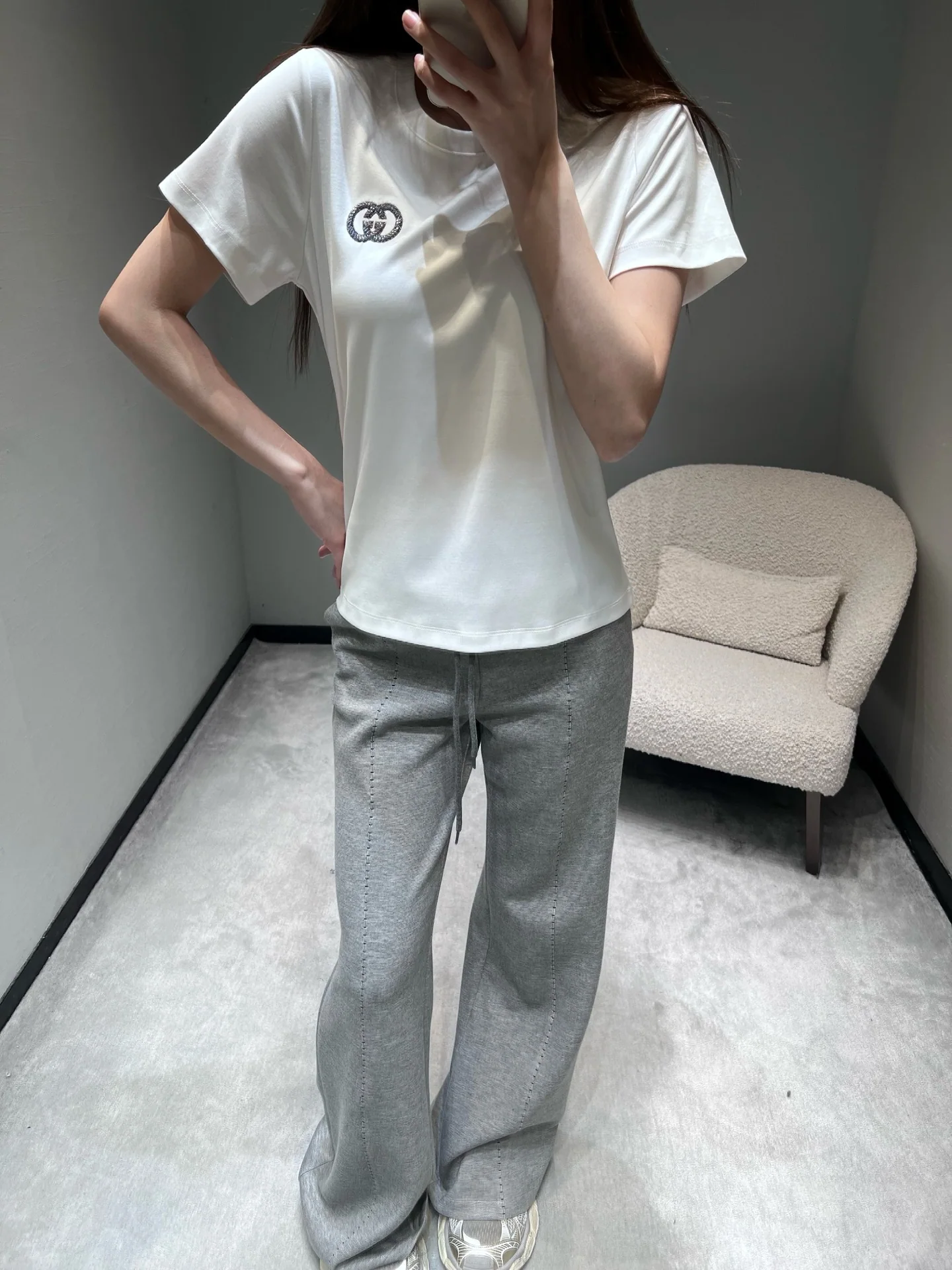 구찌 GG 자수 코튼 반팔 티셔츠 상세 이미지 2