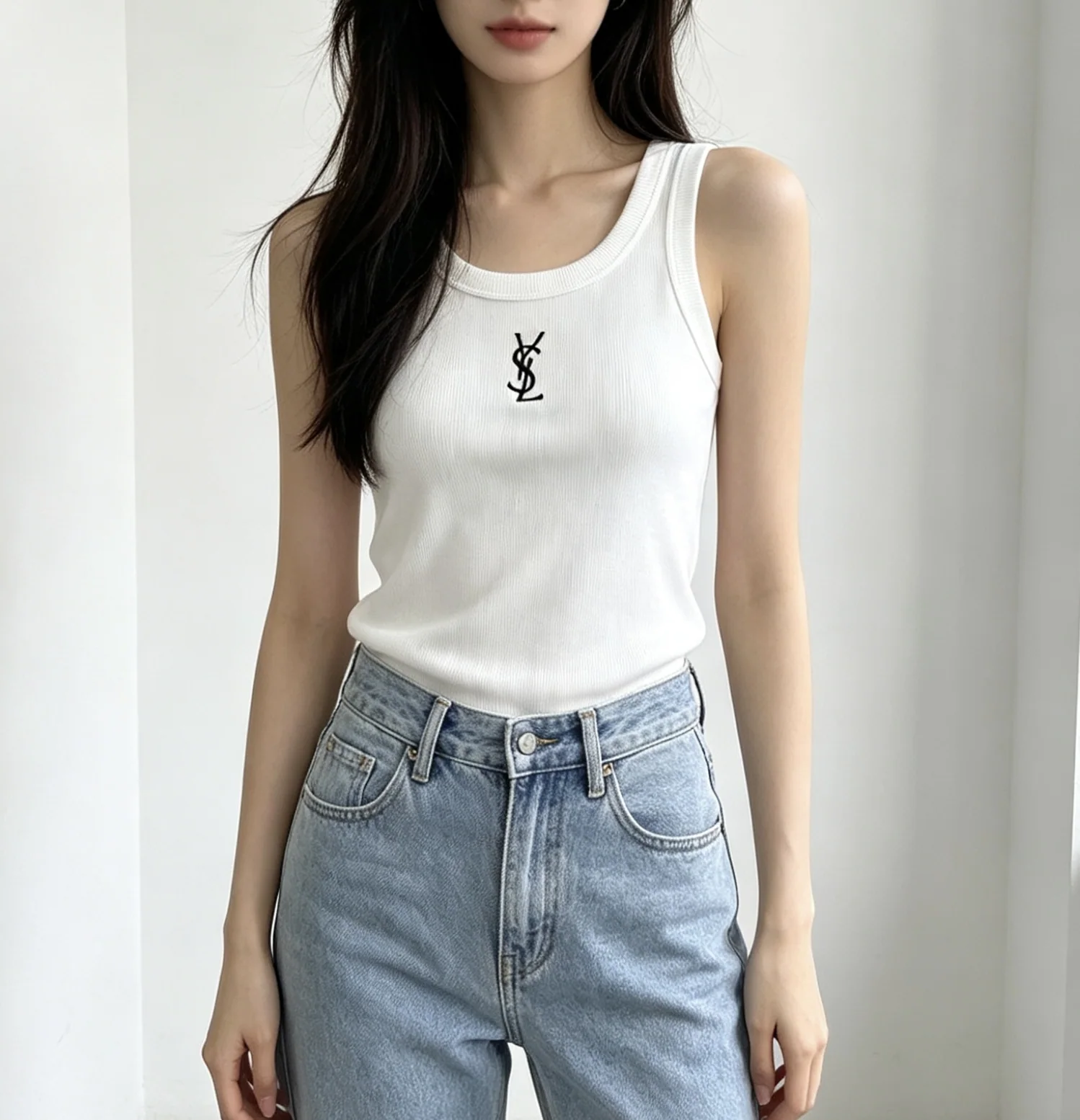 생로랑 여성 리브 자수 로고 반팔 티셔츠 상세 이미지 9