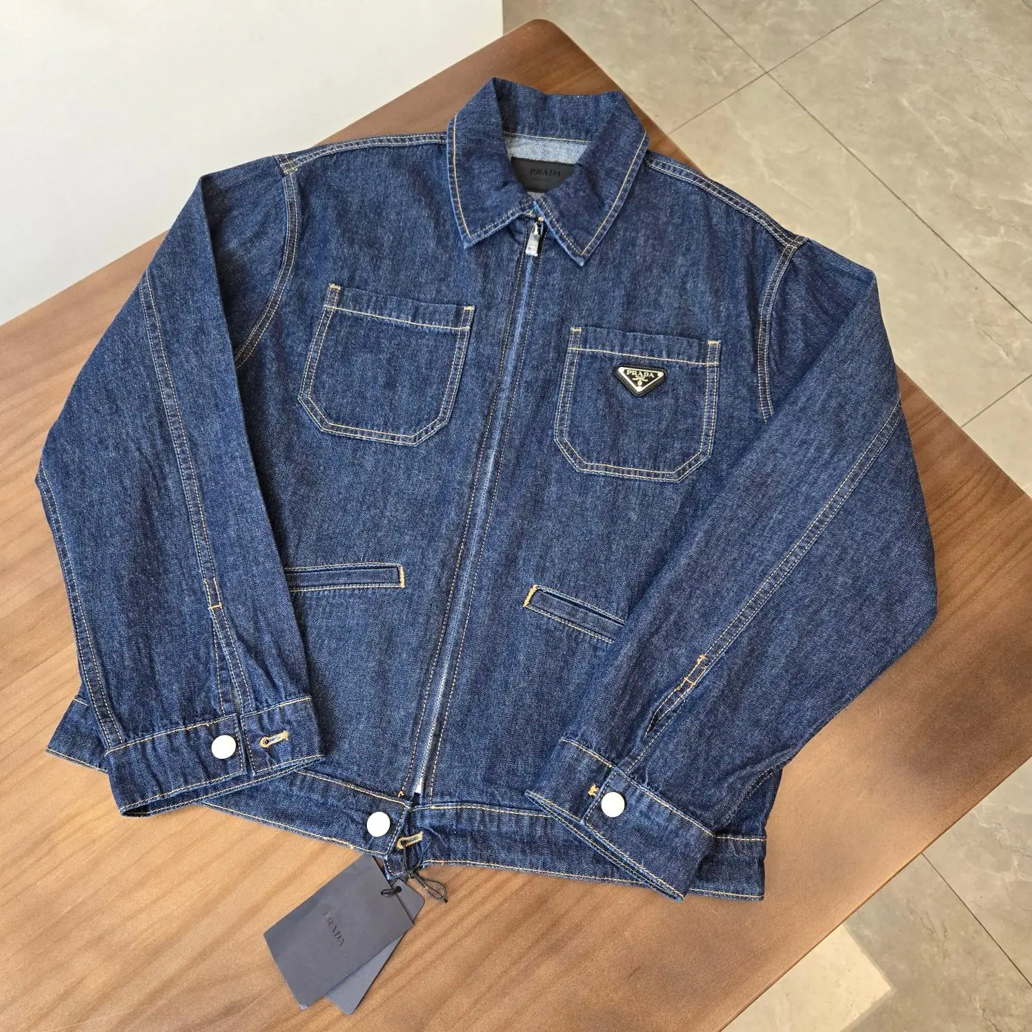 프라다 경량 데님 자켓 24FW