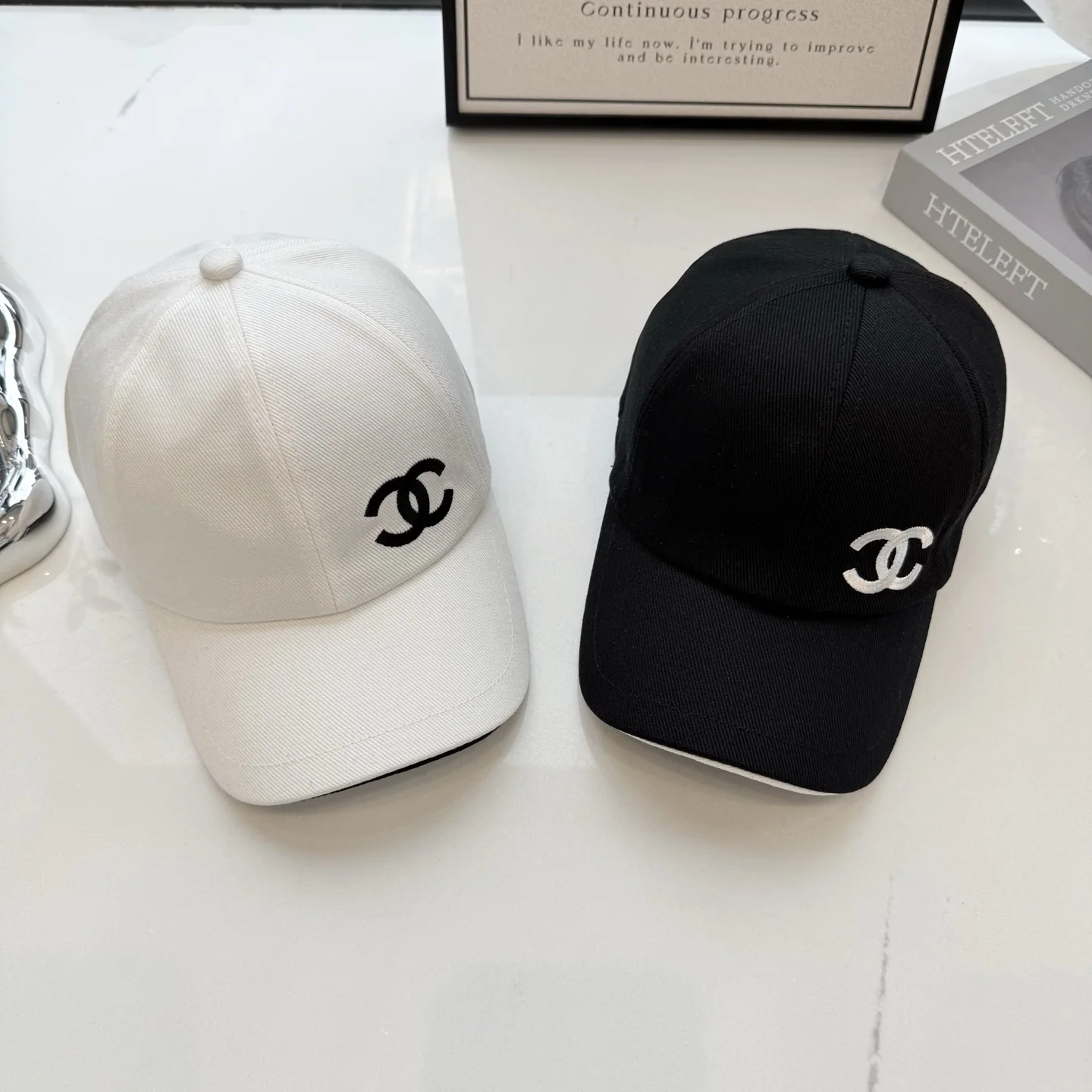 샤넬 더블 C 자수 트윌 야구모자 상세 이미지 1